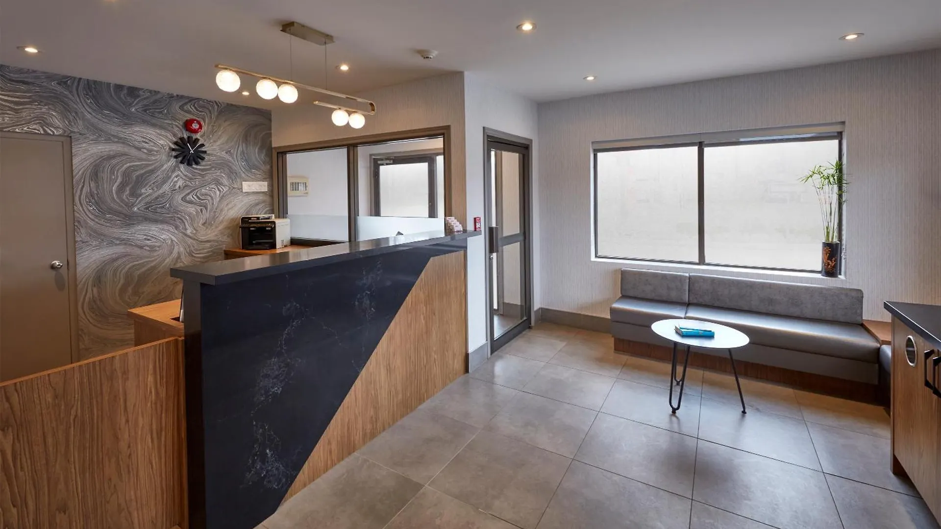 Canadas Best Value Inn Торонто