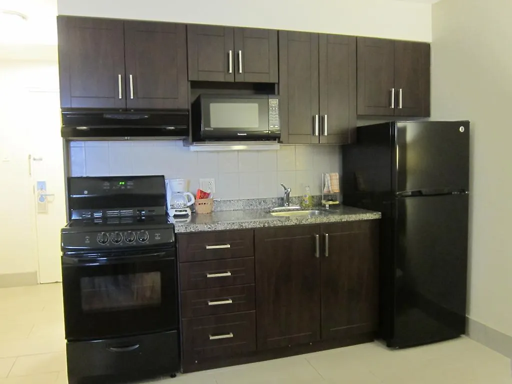 ** Motel Canadas Best Value Inn Toronto Canada
